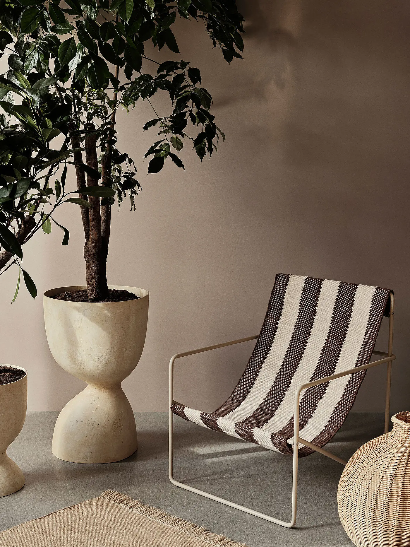 FERM LIVING | Desert Lounge Chair Cashmere Off white Chocolate | 